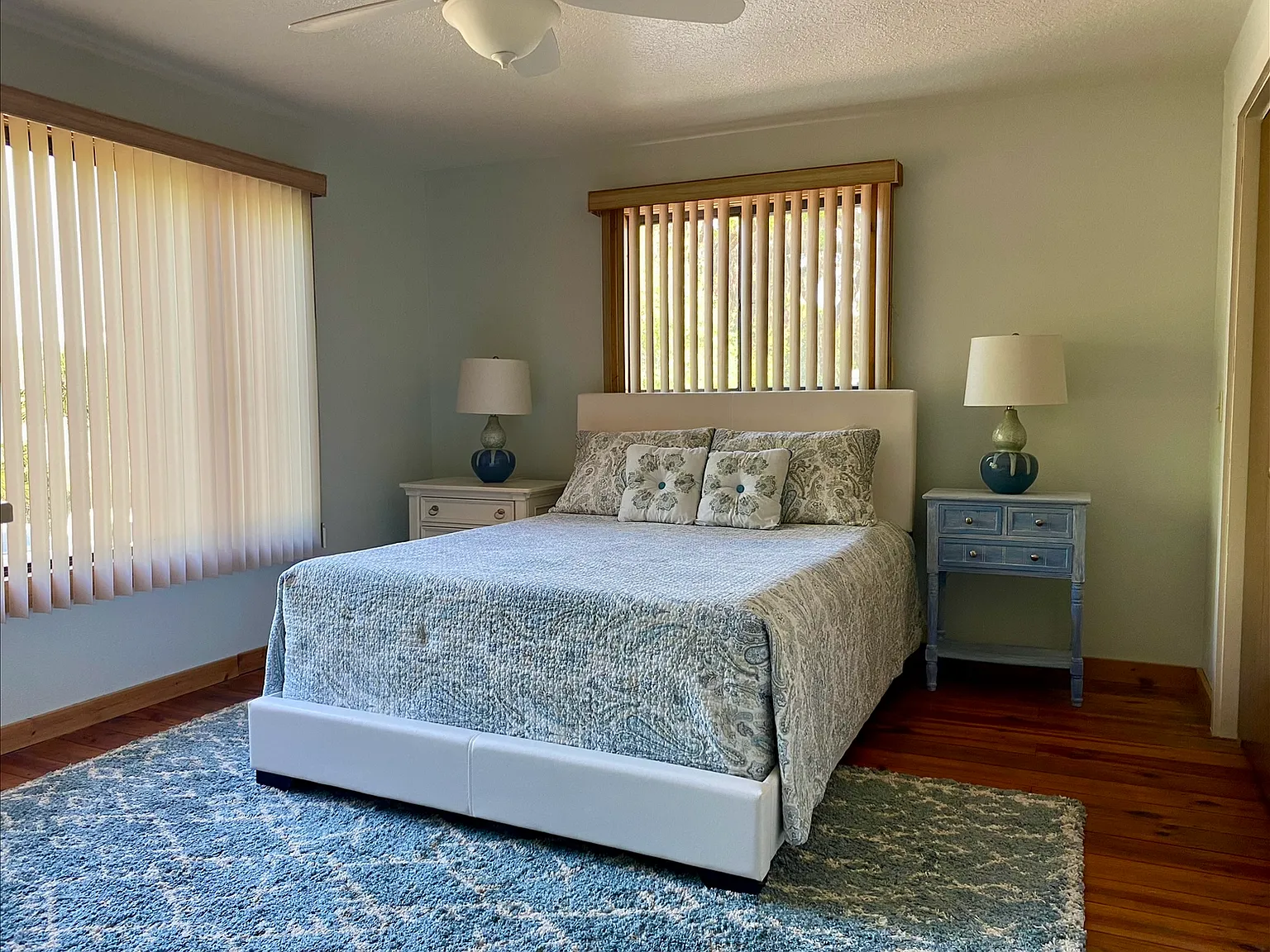 4 bed, 3085 sqft, $800 — Photo 1