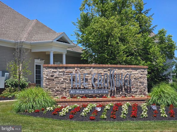 1115 Halifax Pl