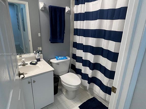 5th image of 2258 NE 42nd Cir