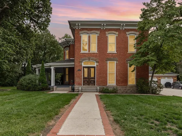 821 W Milroy Ave, Rensselaer, IN 47978