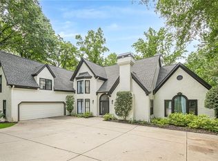 700 S Brighton Ct NW, Sandy Springs, GA 30327