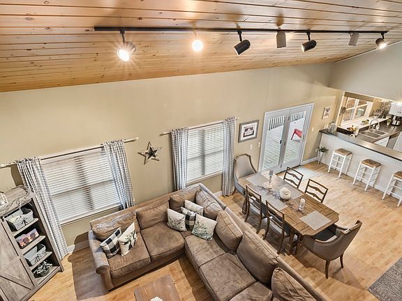 2nd image of 3415 Tibbets Dr