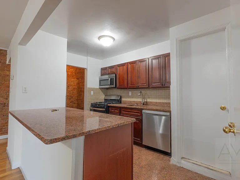 620 Union St #3 — Photo 7