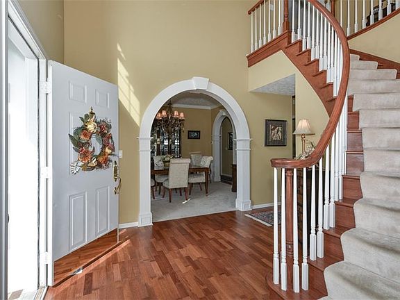 2nd image of 2671 Broadmore Ln