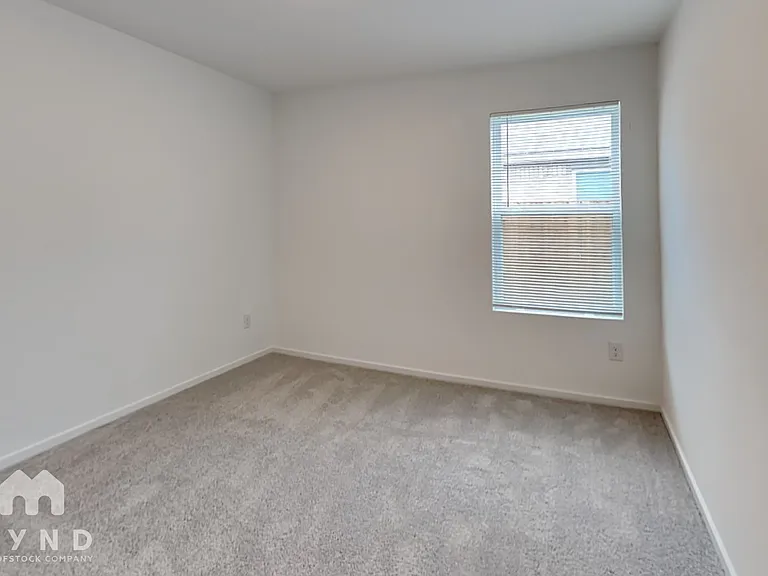 940 Capracotta Dr — Photo 11