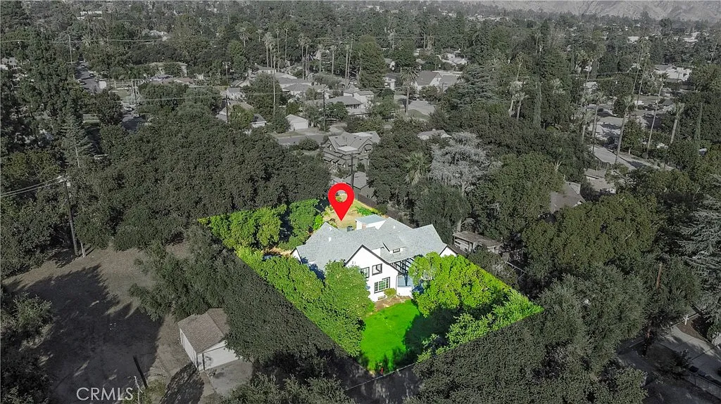 7 bed, 2950 sqft, $8,000 — Photo 2