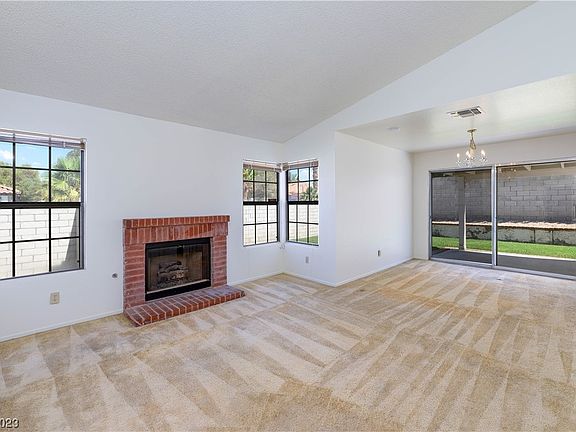 4th image of 765 Whispering Palms Dr