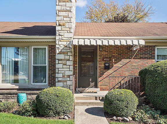 4th image of 4111 Sunnyside Ave