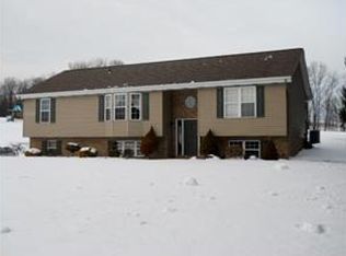 2327 Shaffer Rd, Ellwood City, PA 16117