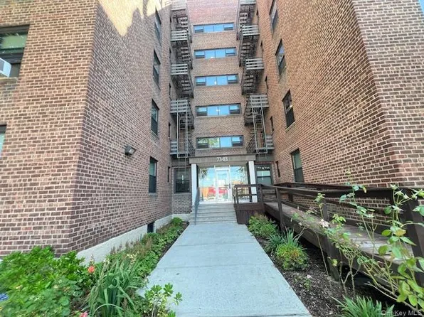7303 Bell Blvd APT 5M, Bayside, NY 11364