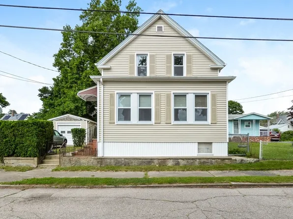 133 Stephen St, Dartmouth, MA 02748
