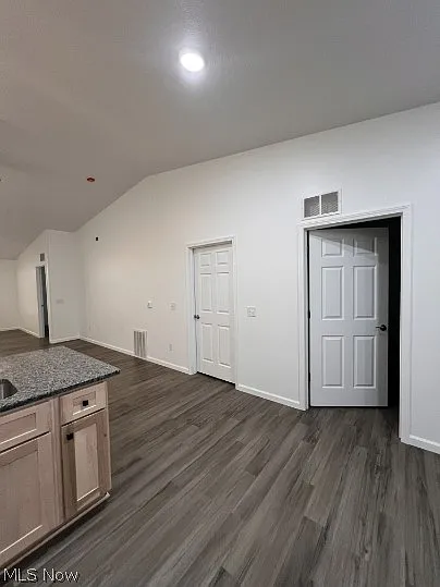 212 S Taylor — Photo 11