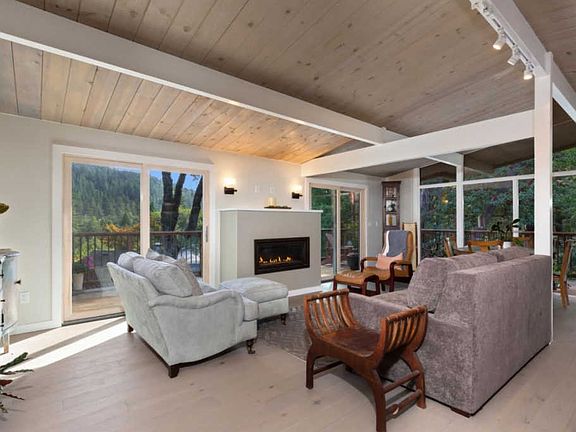 2nd image of 109 Oak Knoll Ct