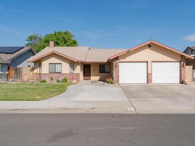 54 Taylor Way, Porterville, CA, 93257