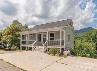 185 Midland Dr, Waynesville, NC 28785
