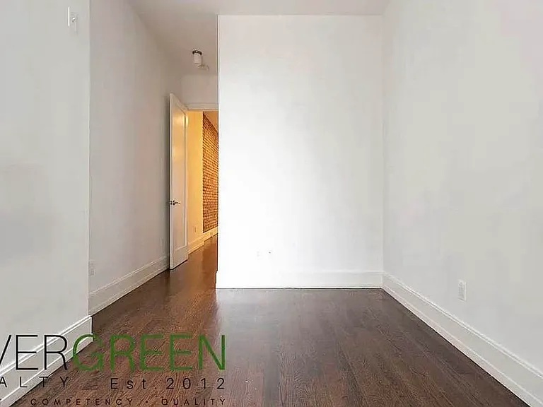 26 Covert St #2F — Photo 12