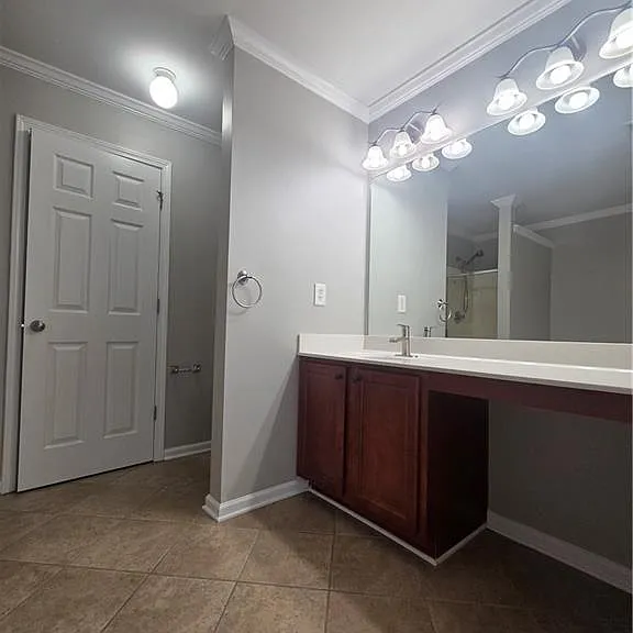 2720 Beynon Ln — Photo 17