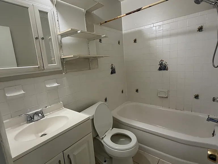 9455 Fairfax Blvd #304 — Photo 5