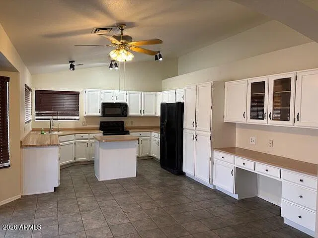 5 bed, 2.0 bath, 1953 sqft, $2,700 — Photo 4