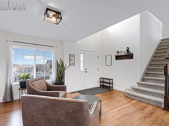 3rd image of 9771 Carrington Dr
