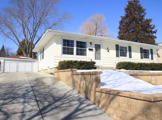 1510 Irving Pl, Waukesha, WI