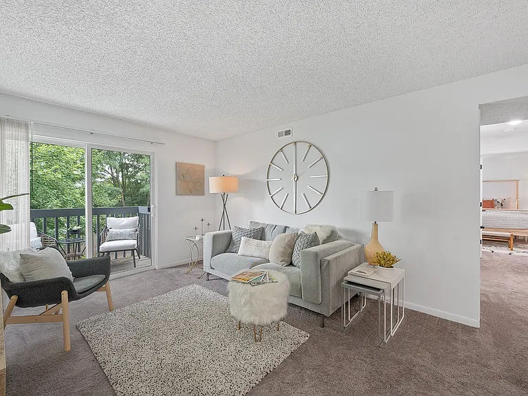 Timber Glen Apartments — Photo 95