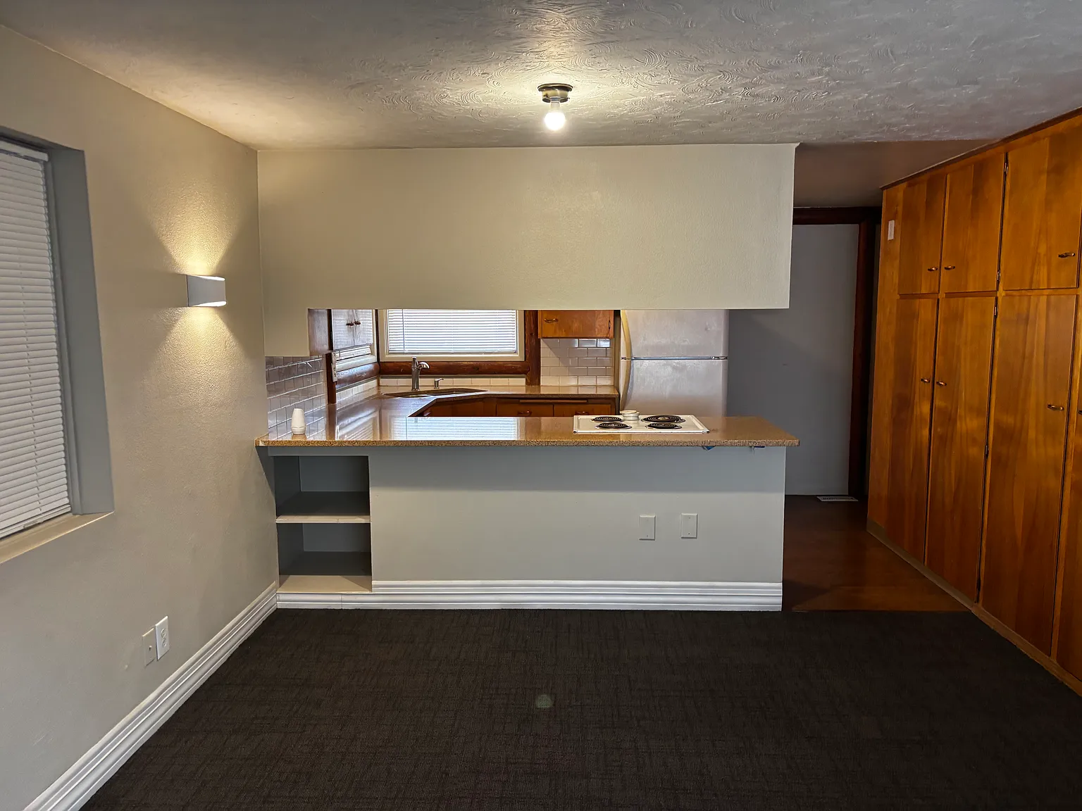 3 bed, 2000 sqft, $1,975 — Photo 3