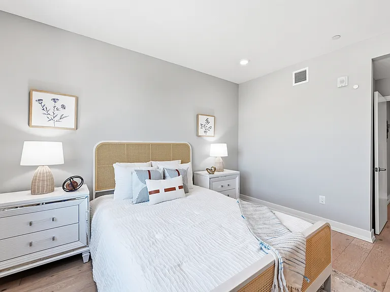 1048 Monroe St #307 — Photo 23