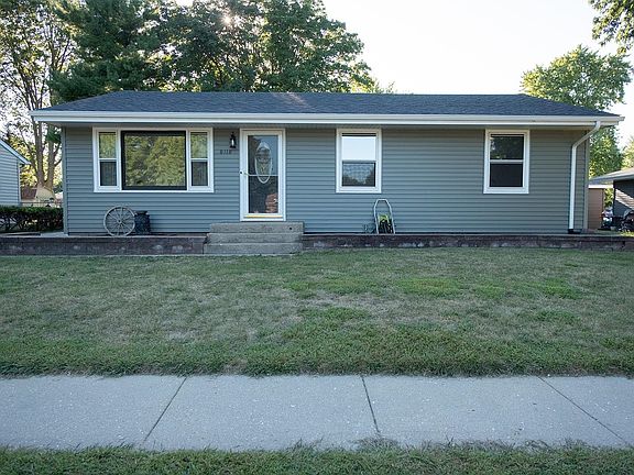 2nd image of 8118 Scott Ln