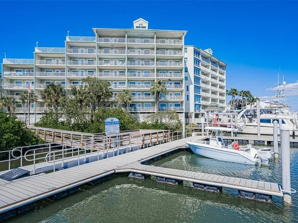 399 2nd St #215, Indian Rocks Beach, FL 33785