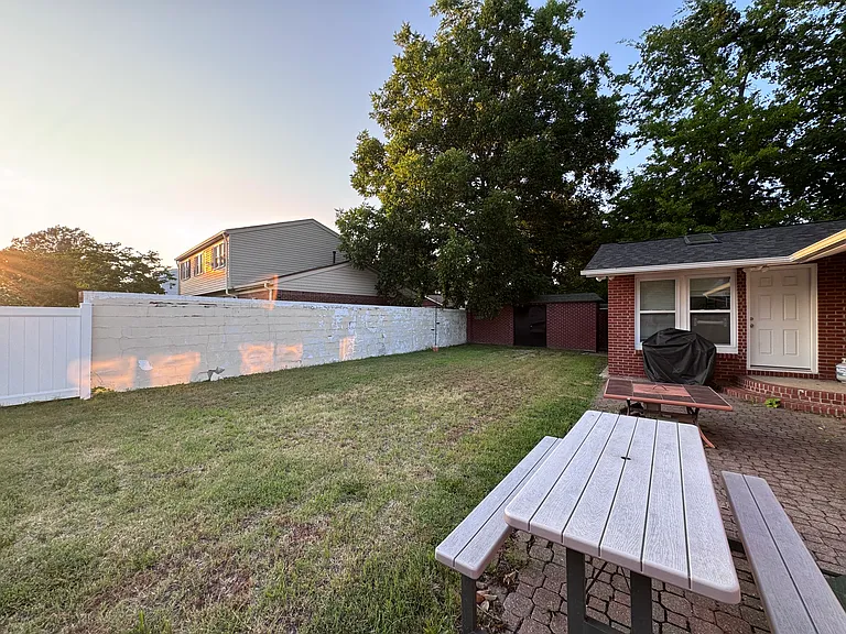 9501 Beaumont St — Photo 12
