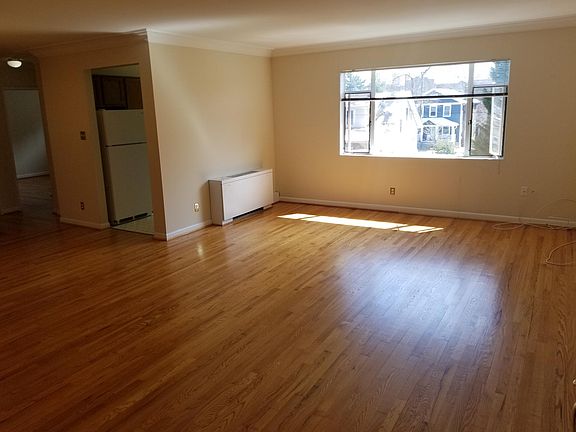 3rd image of 401 E Alexandria Ave APT 302