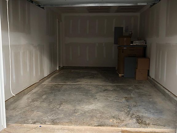 2nd image of 619 Minnestott Way #619