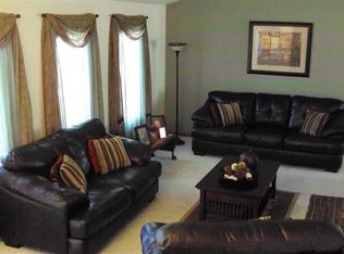 519 Franciscan Dr, Crown Point, IN 46307