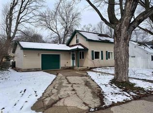 215 S Blodgett St, Cadillac, MI 49601
