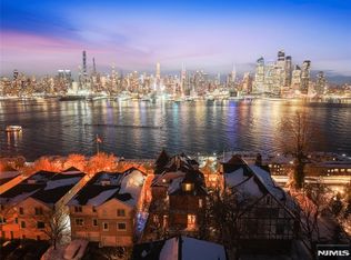 31-33 Hamilton Ave, Weehawken, NJ 07086