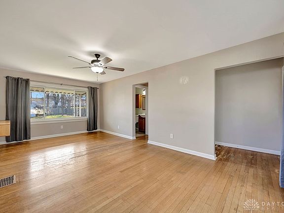 5th image of 410 S 8th St