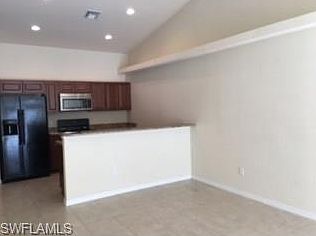 5th image of 1310/1312 SE 8th Ave