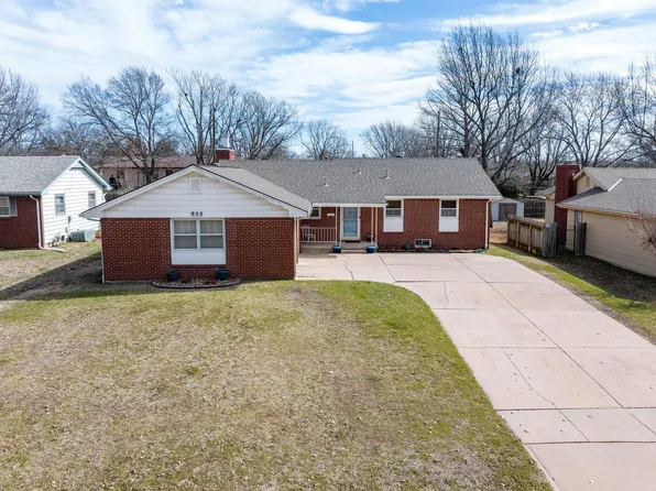 952 S Broadmoor Ave, Wichita, KS 67207