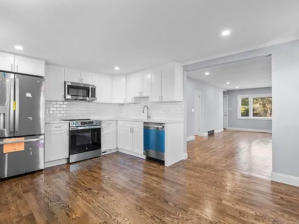 91 Dogburn Rd, West Haven, CT 06516