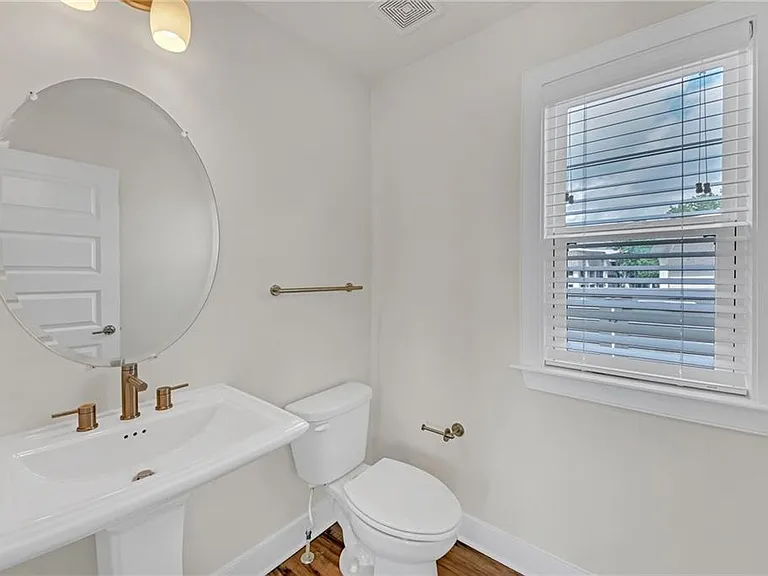 860 Stonehill Ln — Photo 26
