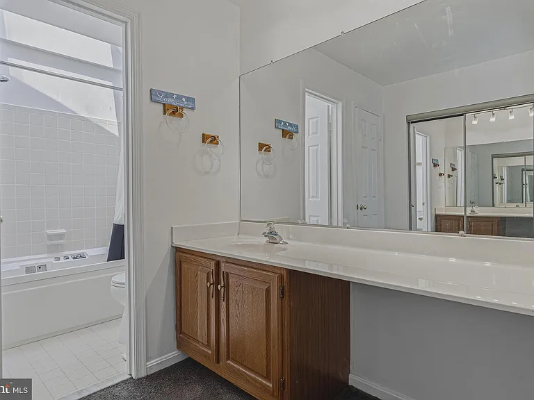 9729 Zimbro Ave — Photo 17