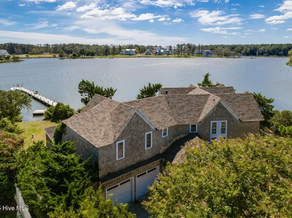 102 Gibbs Circle, Beaufort, NC 28516