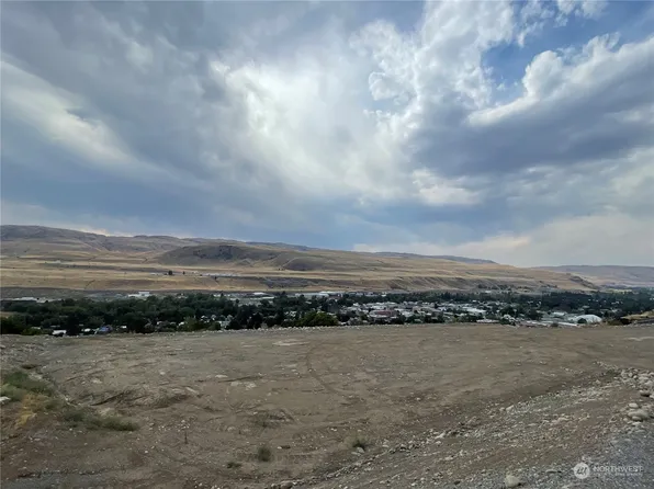 10 Parks Drive, Okanogan, WA 98840