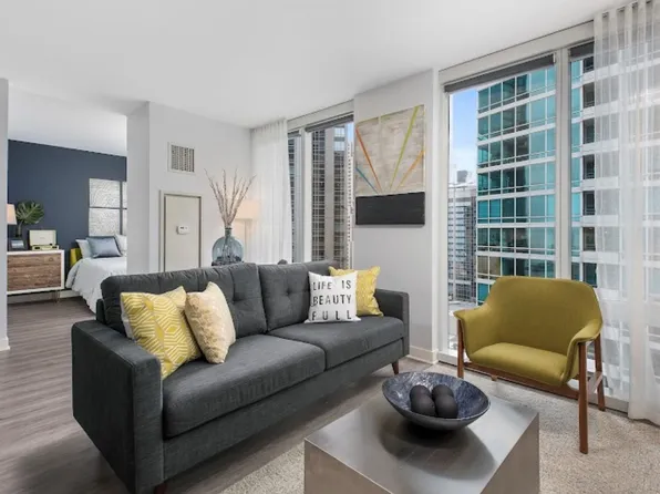 (undisclosed Address), Chicago, IL 60611