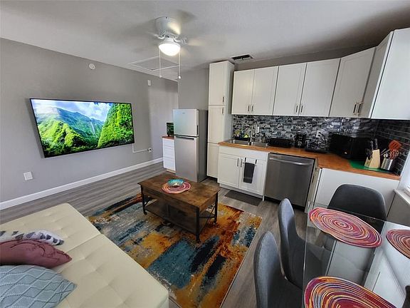2nd image of 5624 Lime Way #C