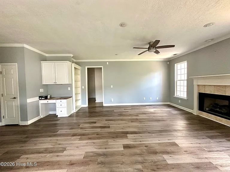 1305 Wickham Ct — Photo 14