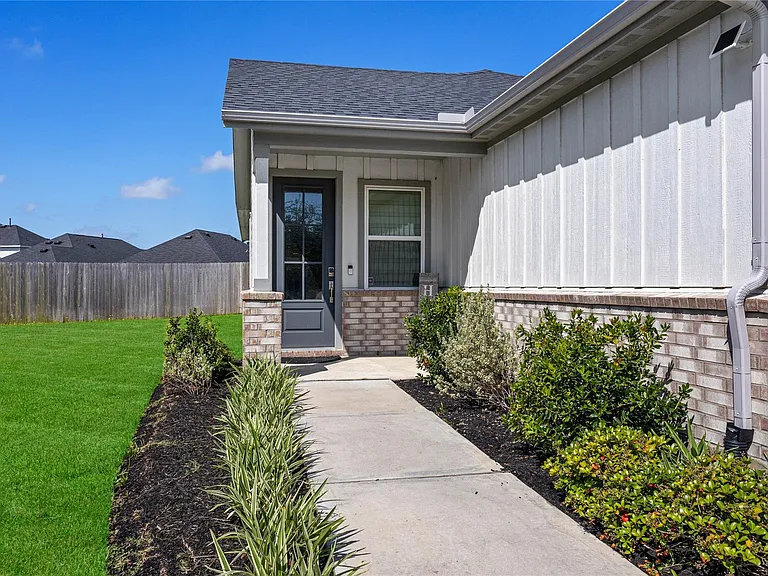 7207 Cedar Harbor Ct — Photo 5