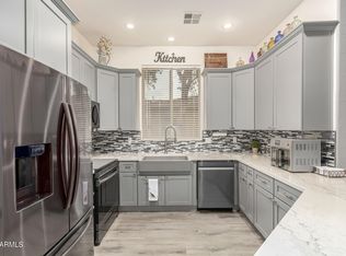 26 S Quinn Cir UNIT 27, Mesa, AZ 85206