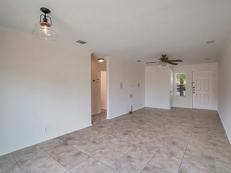 8405 Winter Haven Rd — Photo 7